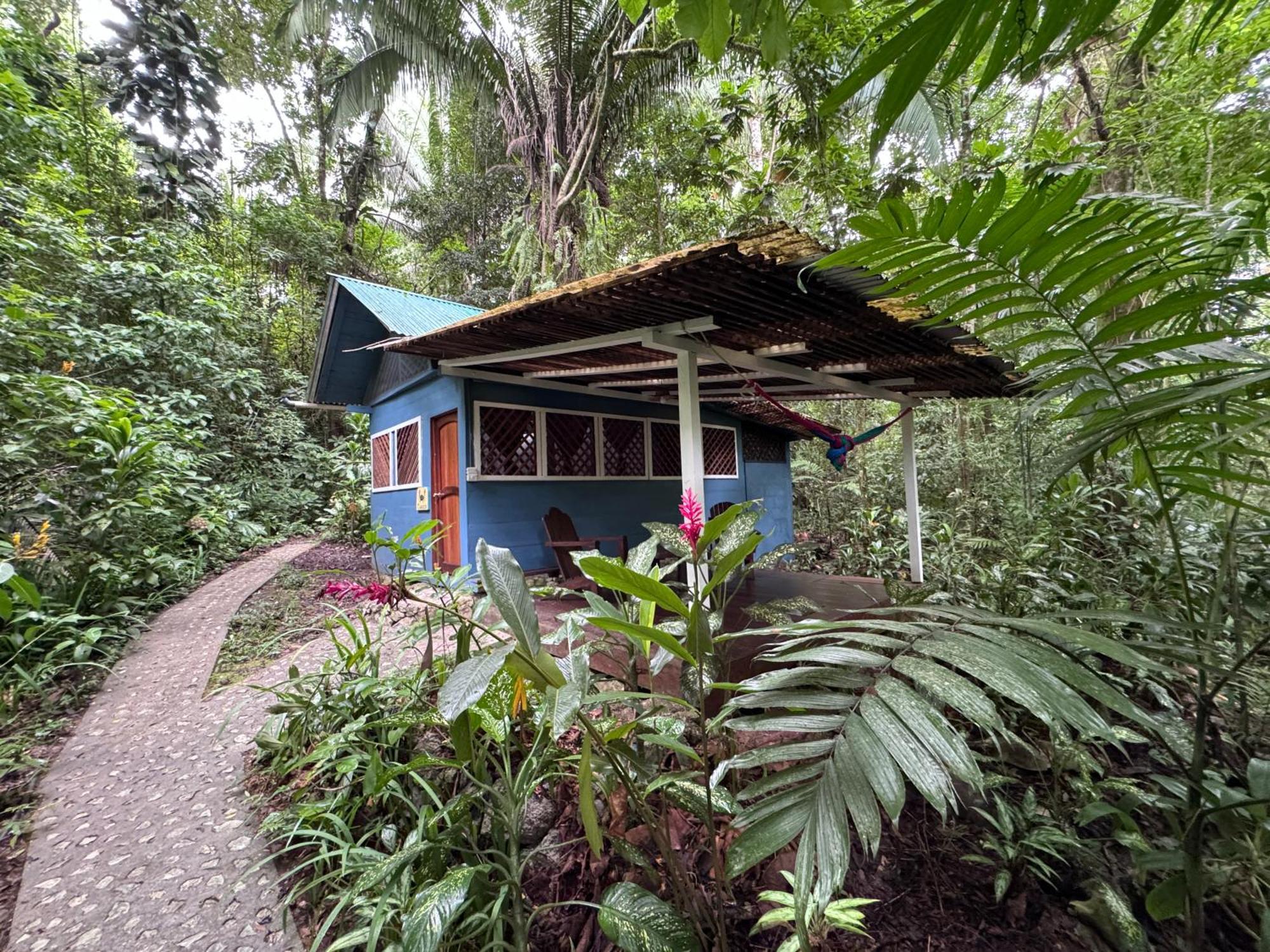 Finca Tatin Hotel Izabal Exterior photo